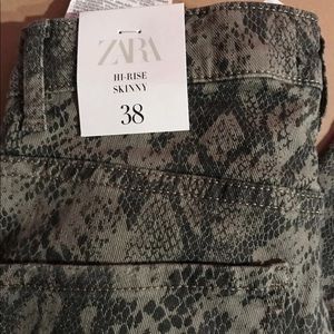 Zara jeans